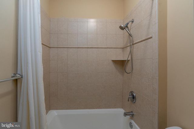 3927 BRIAR KNOLL CIR, Phoenix, MD 21131