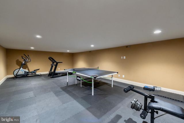 3927 BRIAR KNOLL CIR, Phoenix, MD 21131