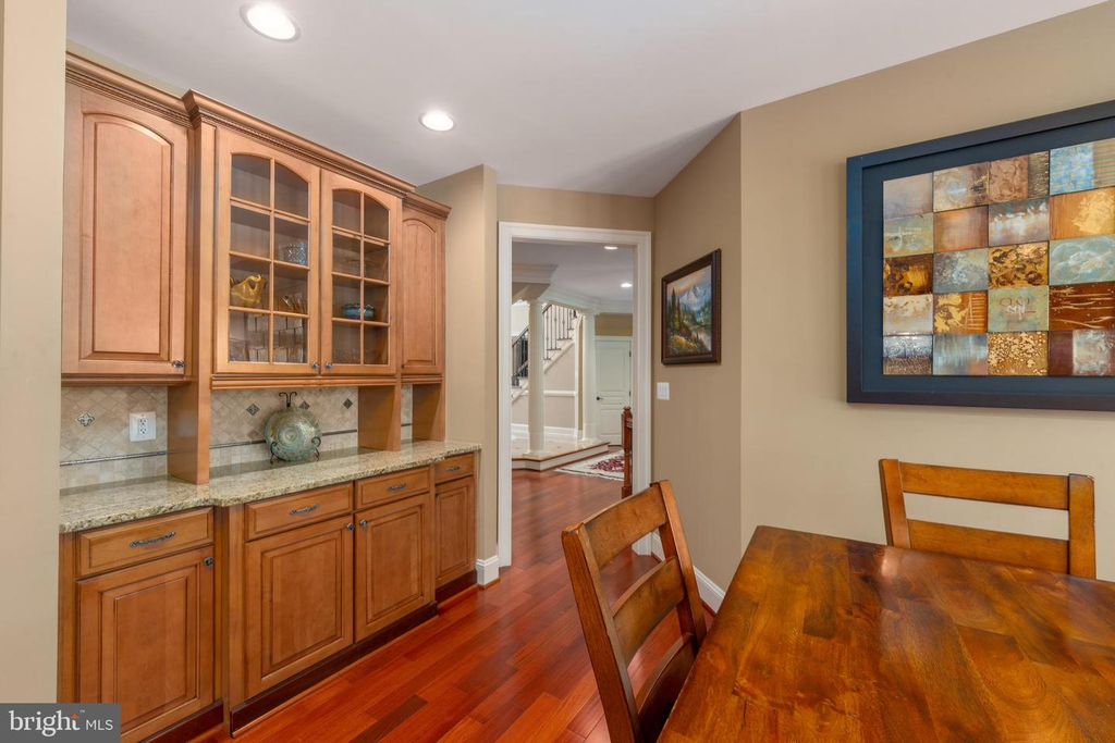 Image 20 of property listing at 3927 BRIAR KNOLL CIR, Phoenix, MD 21131