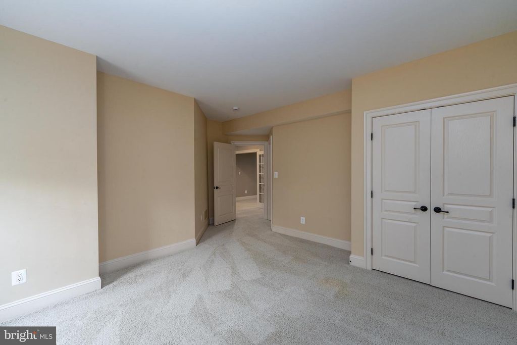 Image 48 of property listing at 3927 BRIAR KNOLL CIR, Phoenix, MD 21131