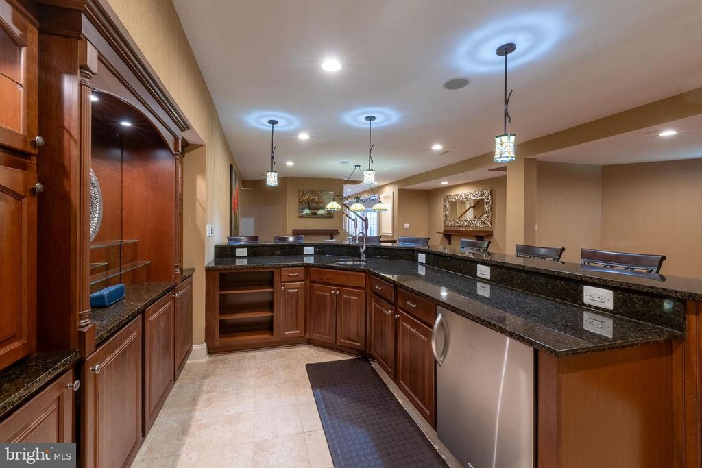 Image 51 of property listing at 3927 BRIAR KNOLL CIR, Phoenix, MD 21131