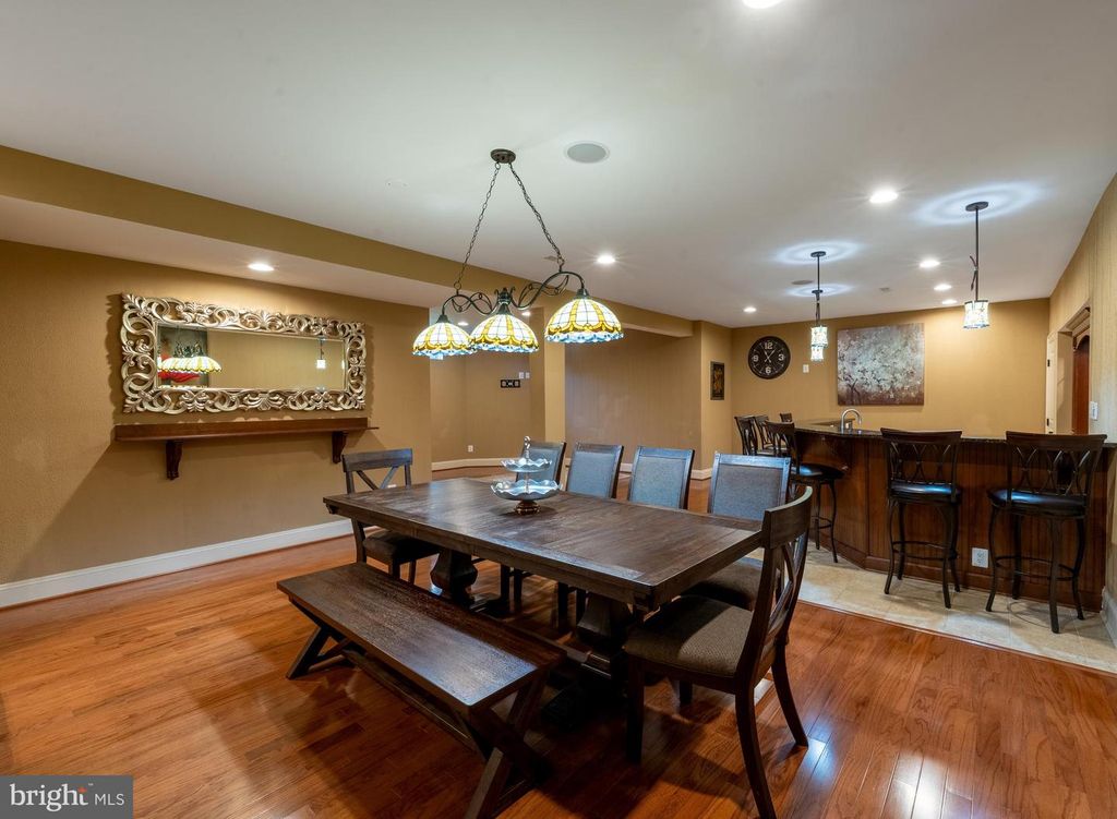 Image 54 of property listing at 3927 BRIAR KNOLL CIR, Phoenix, MD 21131