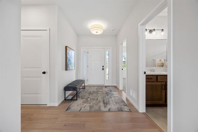 5638 Meadow Grass Circle SE, Cedar Rapids, IA 52403