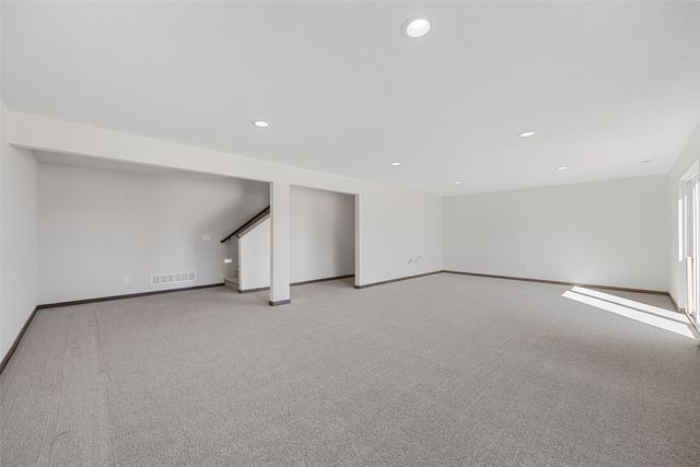 5638 Meadow Grass Circle SE, Cedar Rapids, IA 52403