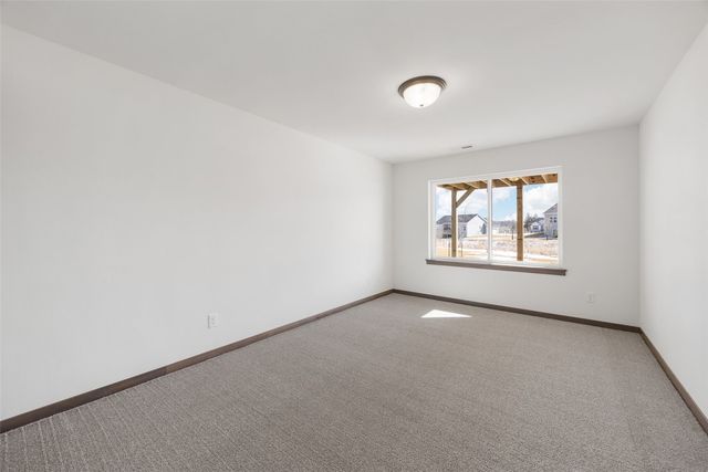 5638 Meadow Grass Circle SE, Cedar Rapids, IA 52403