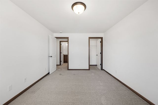 5638 Meadow Grass Circle SE, Cedar Rapids, IA 52403