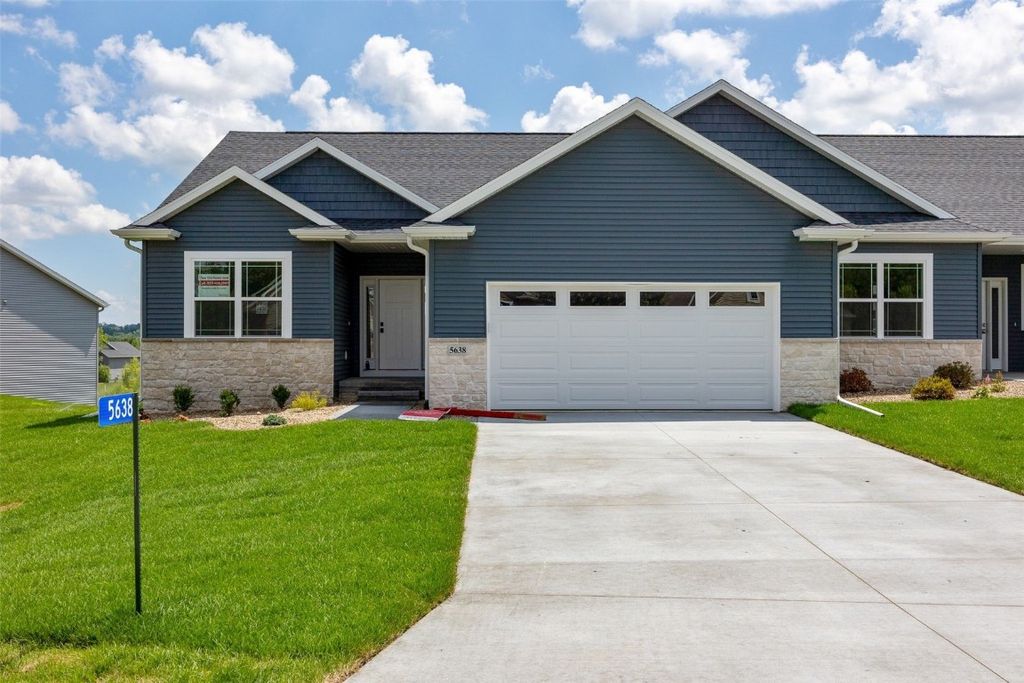 5638 Meadow Grass Circle SE, Cedar Rapids, IA 52403