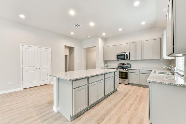 3911 Sugardale Street, Baytown, TX 77251