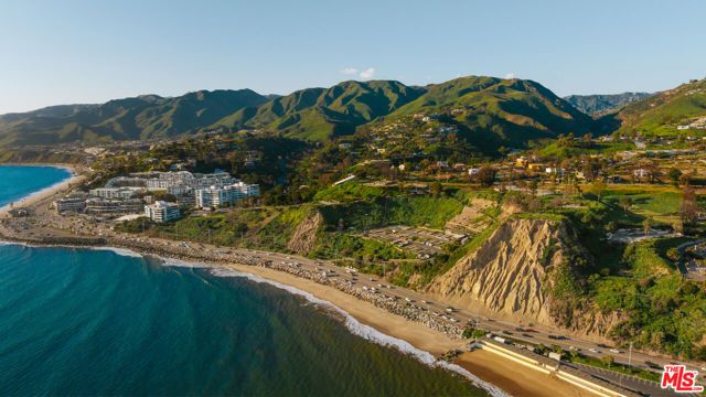 17000 W. Sunset Blvd, Pacific Palisades (los Angeles), CA 90272