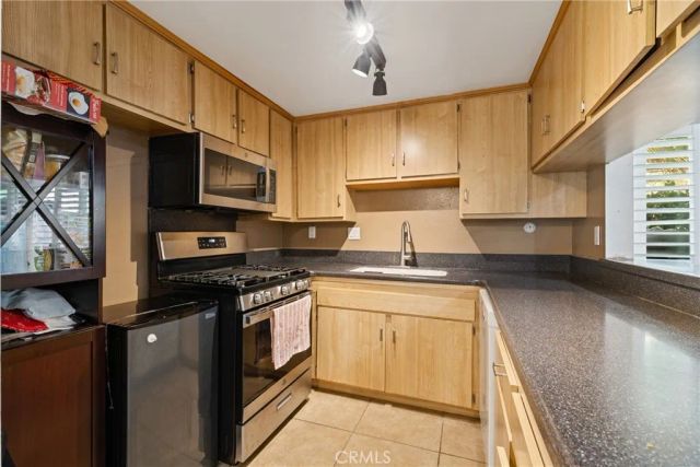 3050 S Bristol 4C, Santa Ana, CA 92704
