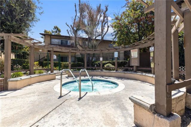 3050 S Bristol 4C, Santa Ana, CA 92704
