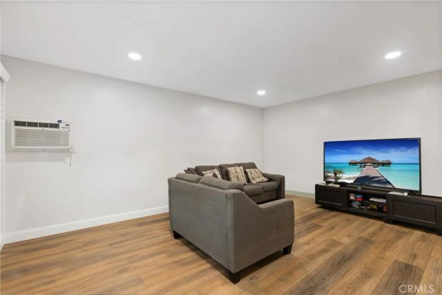 3050 S Bristol 4C, Santa Ana, CA 92704