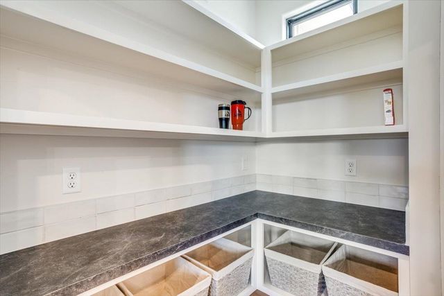 9650 W Cedar Lane, Maize, KS 67101