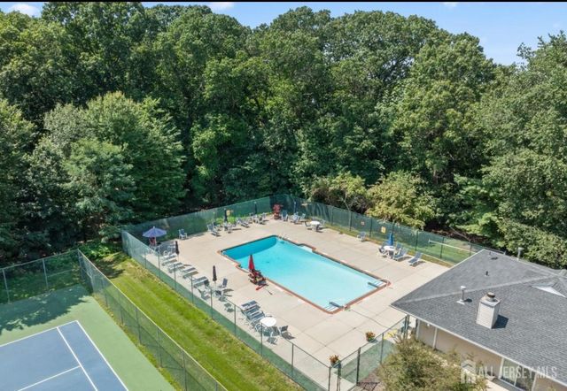 390 McDowell Dr, East Brunswick, NJ 08816