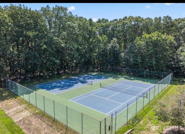 390 McDowell Dr, East Brunswick, NJ 08816