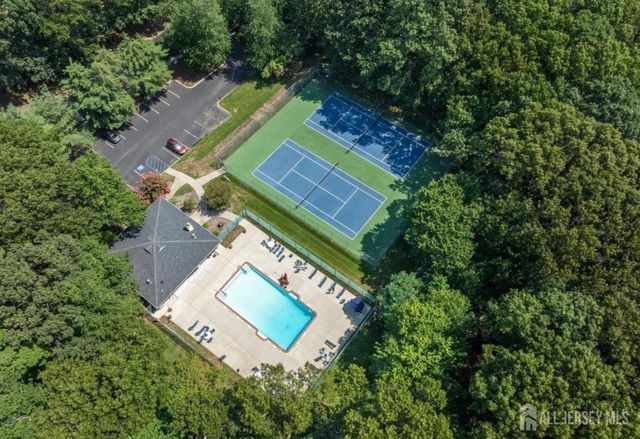 390 McDowell Dr, East Brunswick, NJ 08816