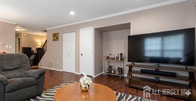 390 McDowell Dr, East Brunswick, NJ 08816
