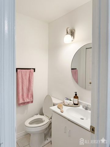 390 McDowell Dr, East Brunswick, NJ 08816