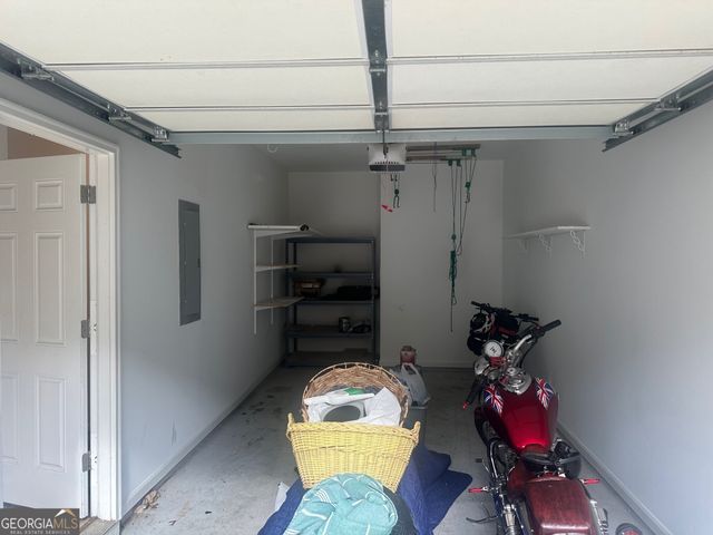 3060 Lauren Parc Road, Decatur, GA 30032