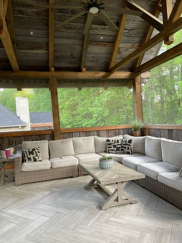 329 New Heritage Dr, Cookeville, TN 38506