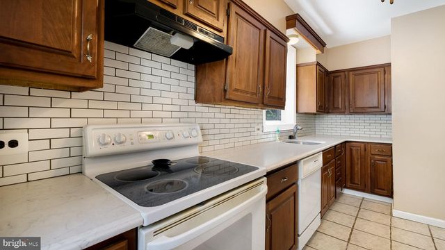 271 BALLYMORE RD, Springfield, PA 19064