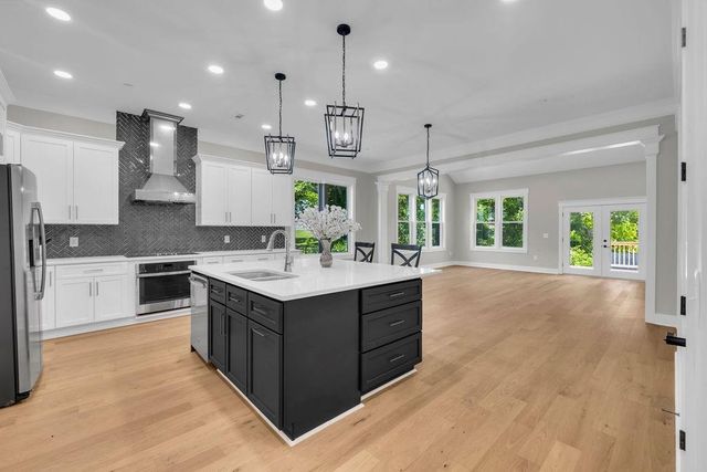 571 Lawrence Street NE, Marietta, GA 30060
