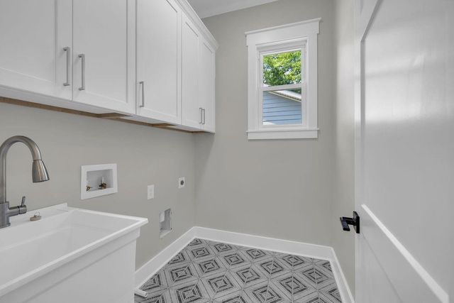 571 Lawrence Street NE, Marietta, GA 30060