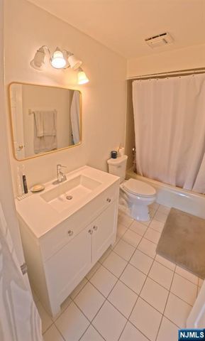 20 S Midland Avenue H2, Kearny, NJ 07032