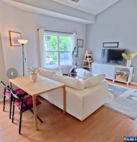20 S Midland Avenue H2, Kearny, NJ 07032