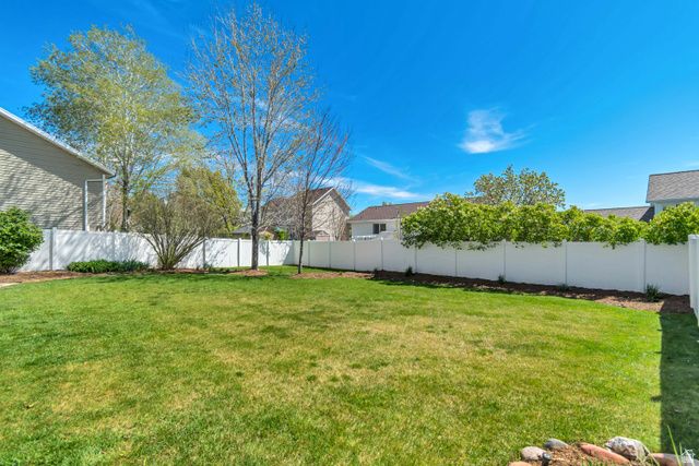 1493 W PEBBLECREEK DR, Layton, UT 84041