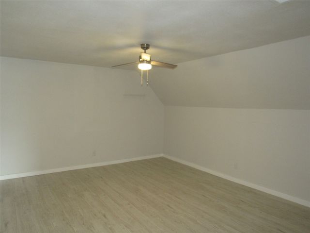 321 Crescent Drive, Hewitt, TX 76643