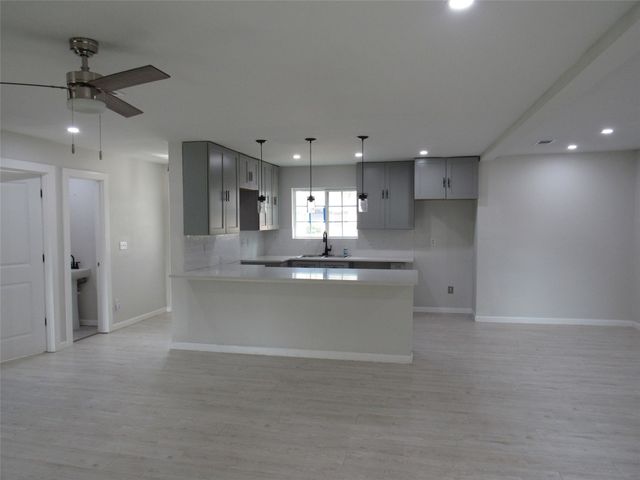 321 Crescent Drive, Hewitt, TX 76643