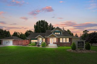 2 E Ash Street E, Three Oaks, MI 49128