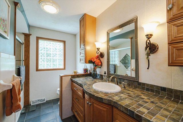 20426 Kanes Lane, Prior Lake, MN 55372