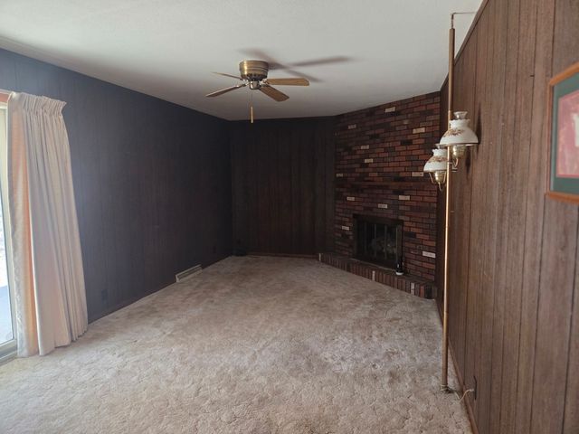 501 S First Street, Fisher, IL 61843