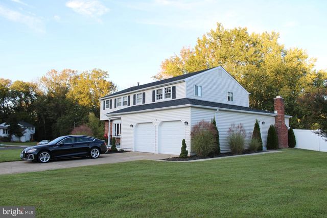 9 HAMPSHIRE AVE, Blackwood, NJ 08012