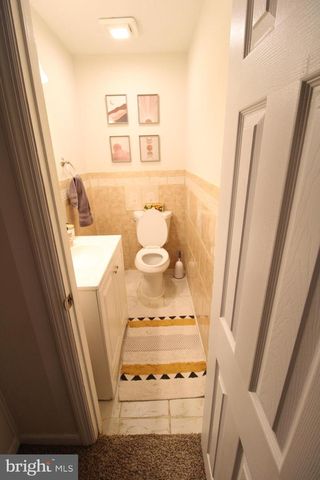 9 HAMPSHIRE AVE, Blackwood, NJ 08012