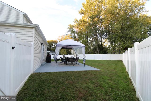 9 HAMPSHIRE AVE, Blackwood, NJ 08012