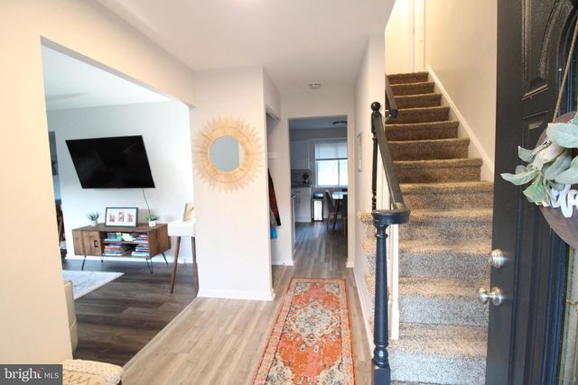 9 HAMPSHIRE AVE, Blackwood, NJ 08012