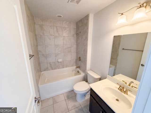 165 Calverton Lane, Tyrone, GA 30290