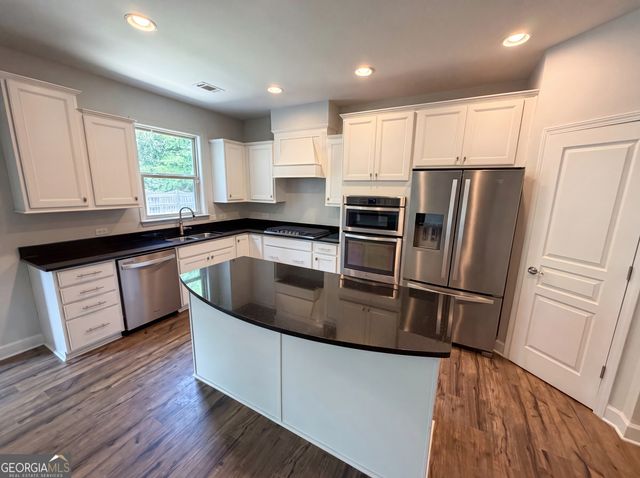 165 Calverton Lane, Tyrone, GA 30290