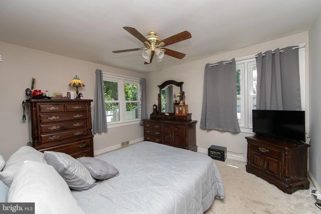 209 MAIN ST, Mantua, NJ 08051