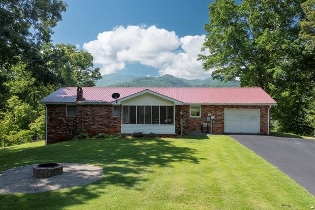 16 Lois Lane, Hayesville, NC 28904