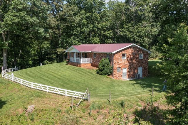16 Lois Lane, Hayesville, NC 28904
