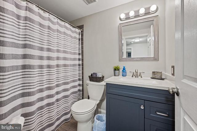 204 LOMOND RD, Williamstown, NJ 08094