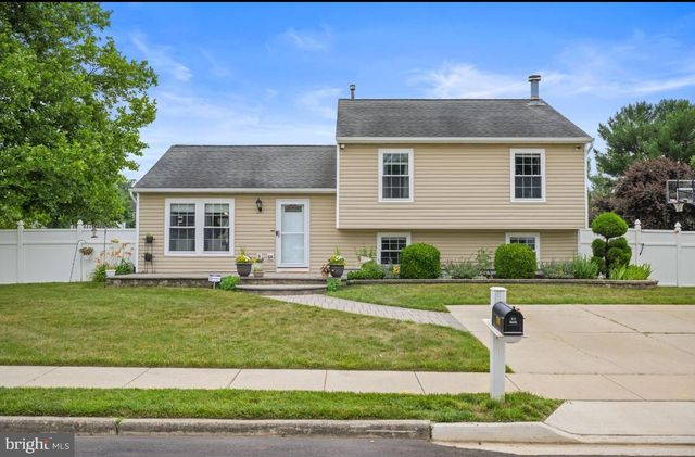 204 LOMOND RD, Williamstown, NJ 08094