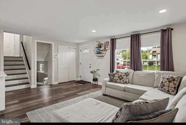204 LOMOND RD, Williamstown, NJ 08094