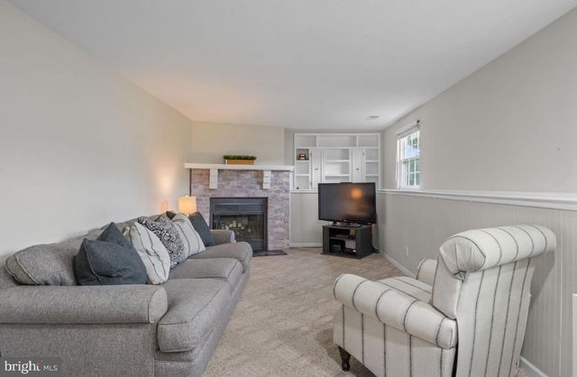 204 LOMOND RD, Williamstown, NJ 08094