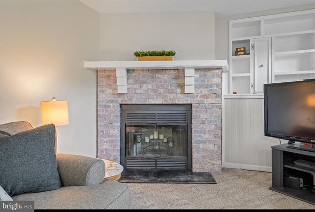 204 LOMOND RD, Williamstown, NJ 08094