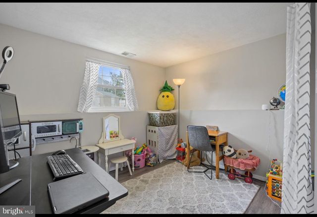204 LOMOND RD, Williamstown, NJ 08094